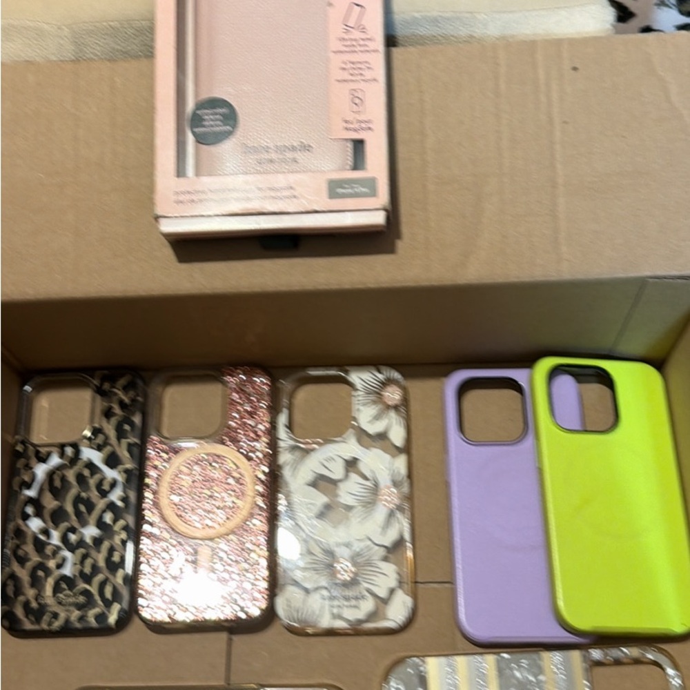 iPhone 14 Pro case bundle